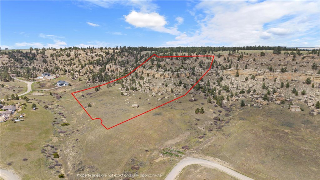 8925 Picnic Rock Trail