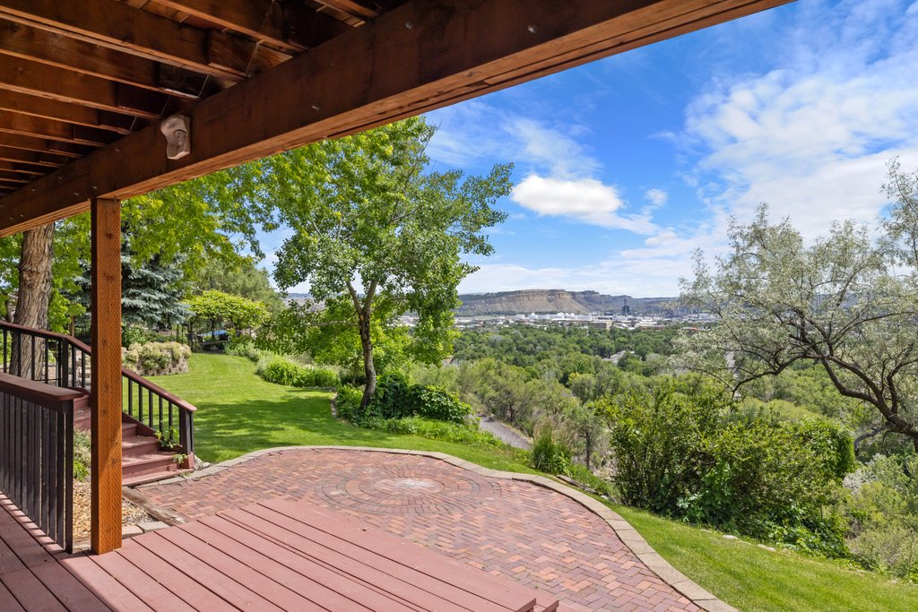 194 Mountain View Boulevard