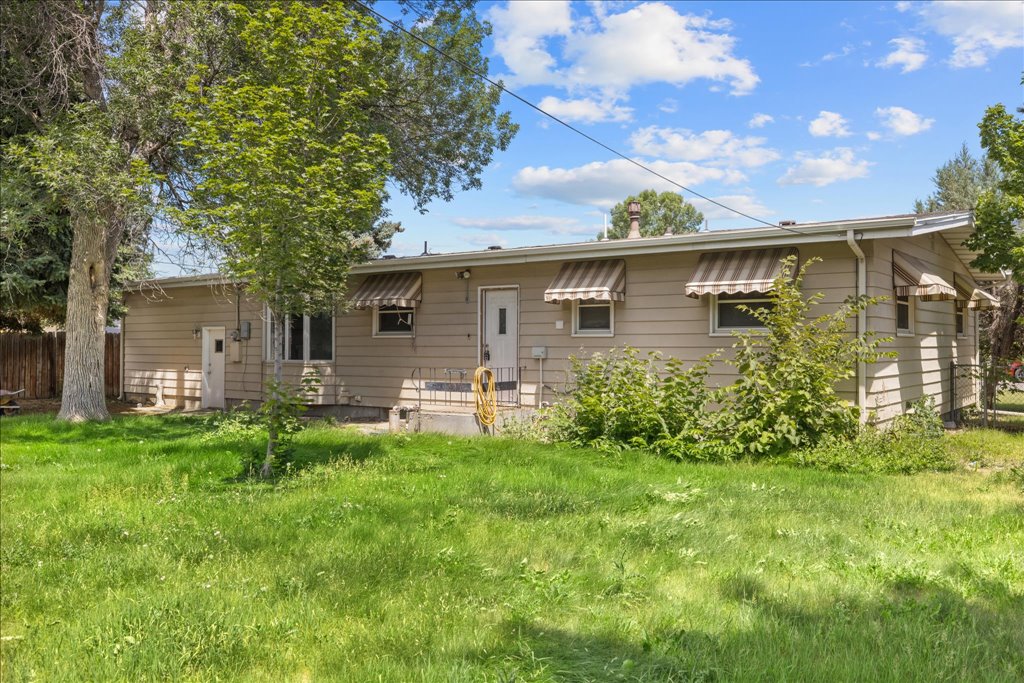2330 Miles Avenue