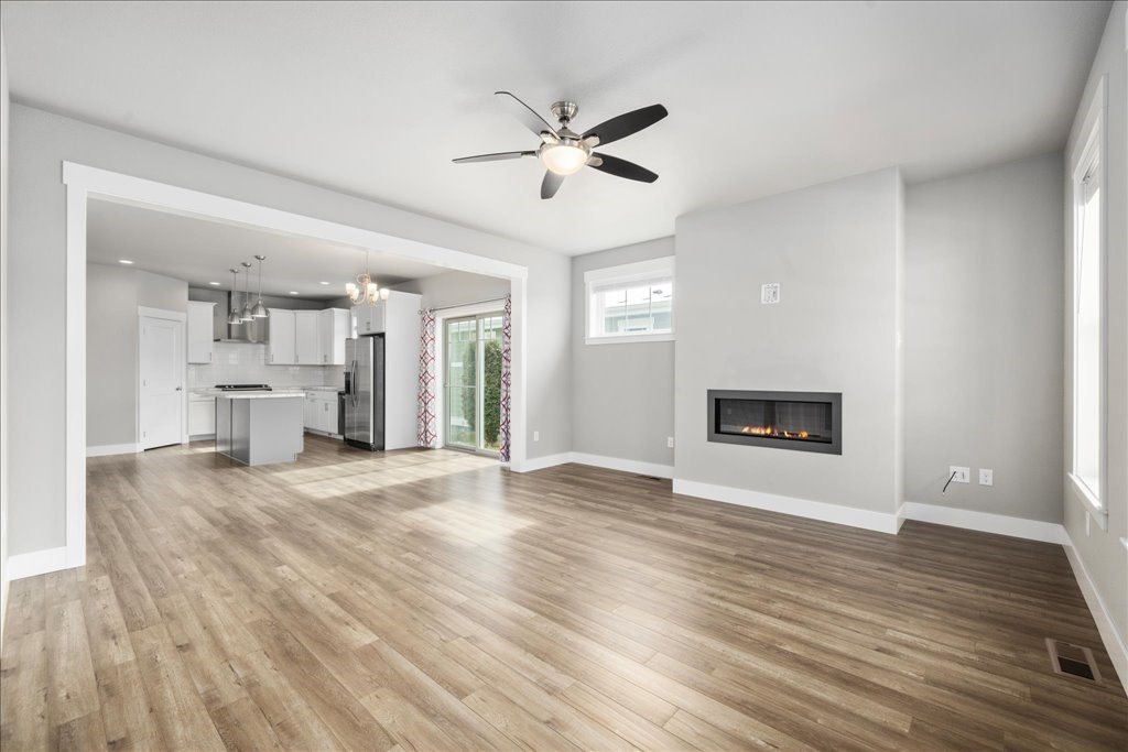 1809 Annas Garden Ln