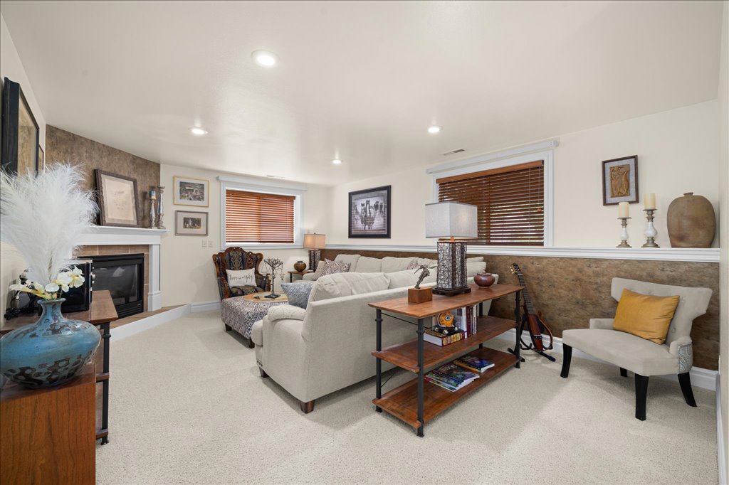 2030 Tanner Lane