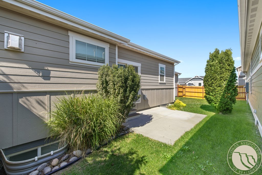 1809 Annas Garden Ln