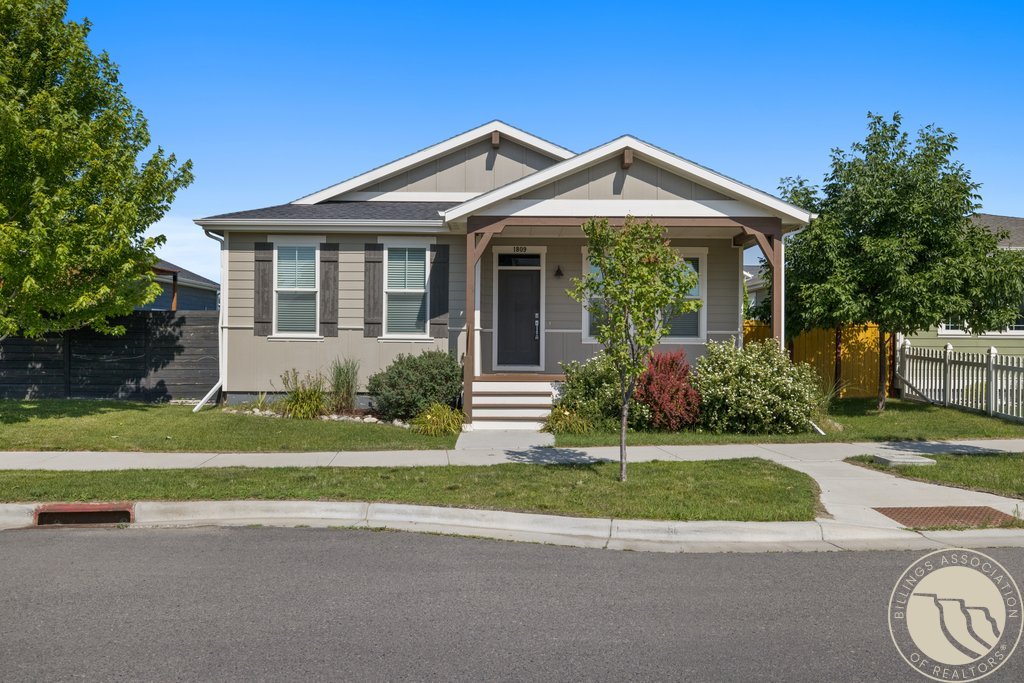 1809 Annas Garden Ln