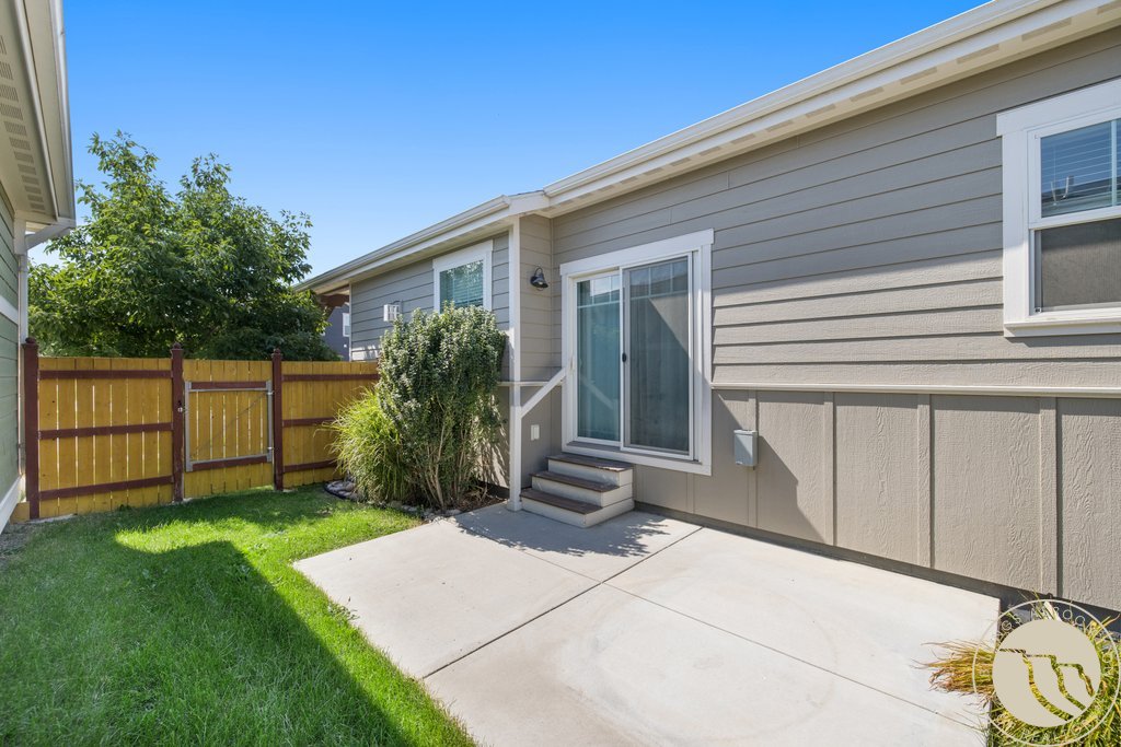 1809 Annas Garden Ln