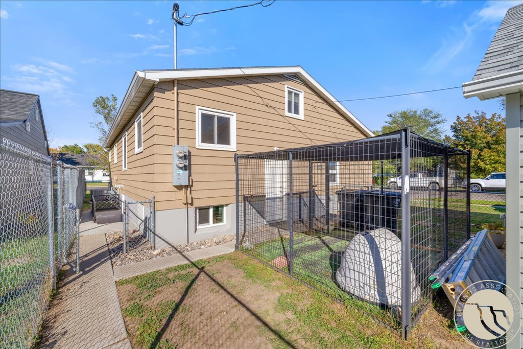 1420 7th Street W