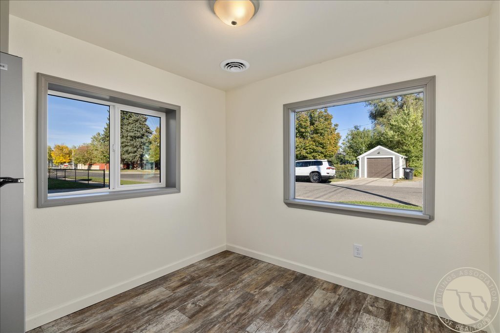 1420 7th Street W