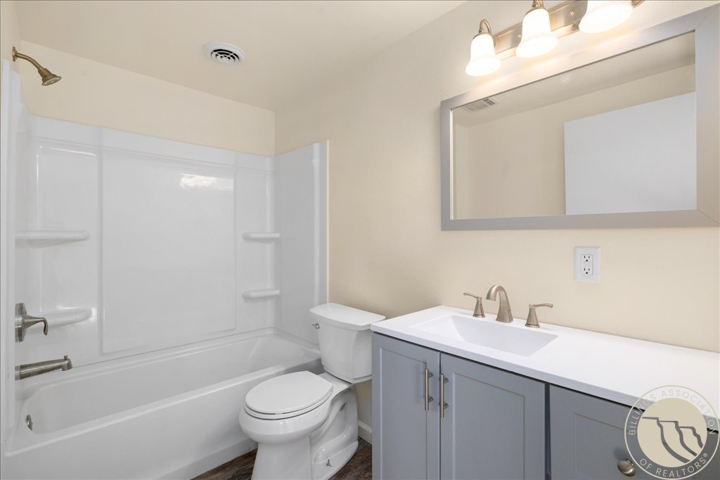 1420 7th Street W