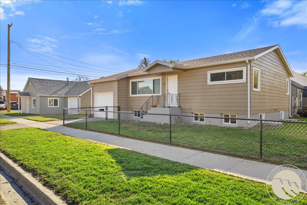 1420 7th Street W