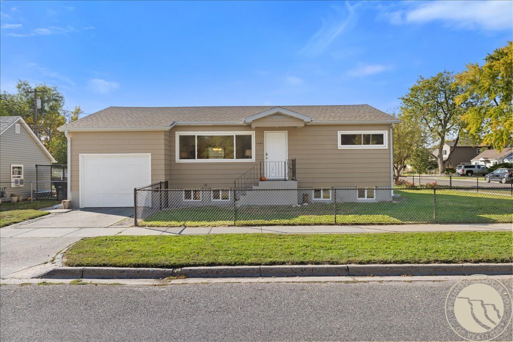 1420 7th Street W