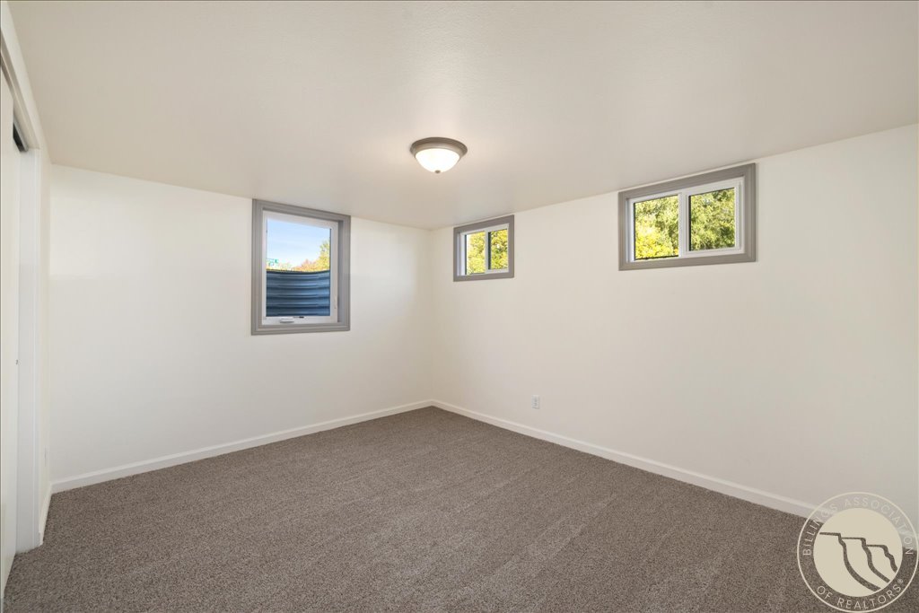 1420 7th Street W