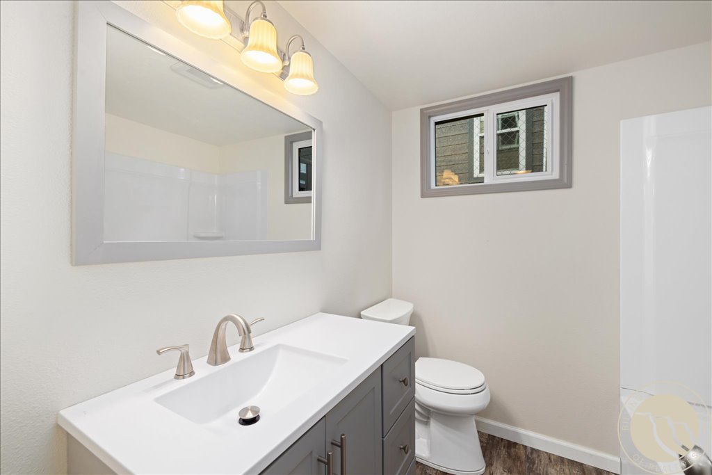 1420 7th Street W