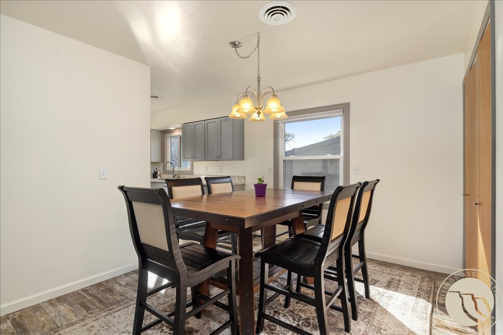 1420 7th Street W