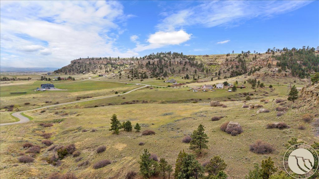 8925 Picnic Rock Trail