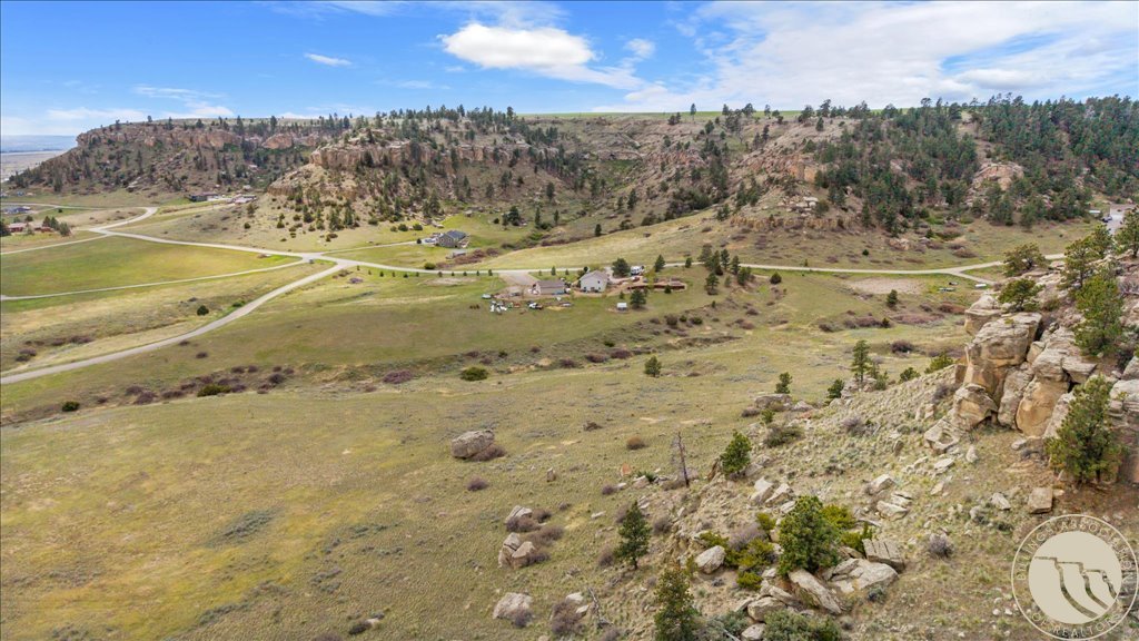 8925 Picnic Rock Trail
