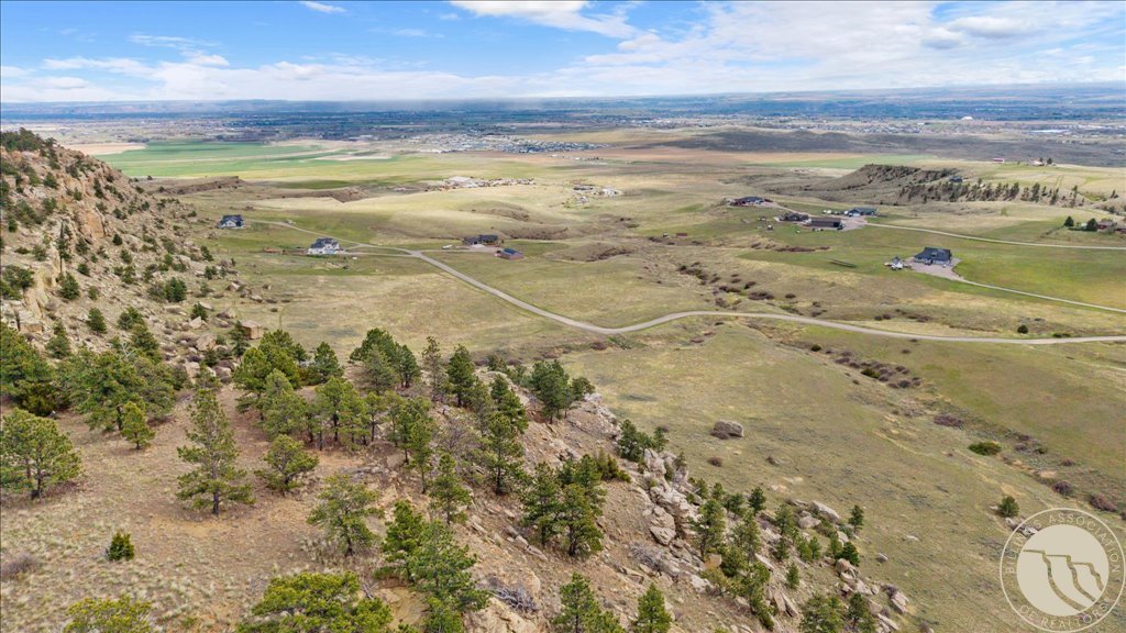 8925 Picnic Rock Trail