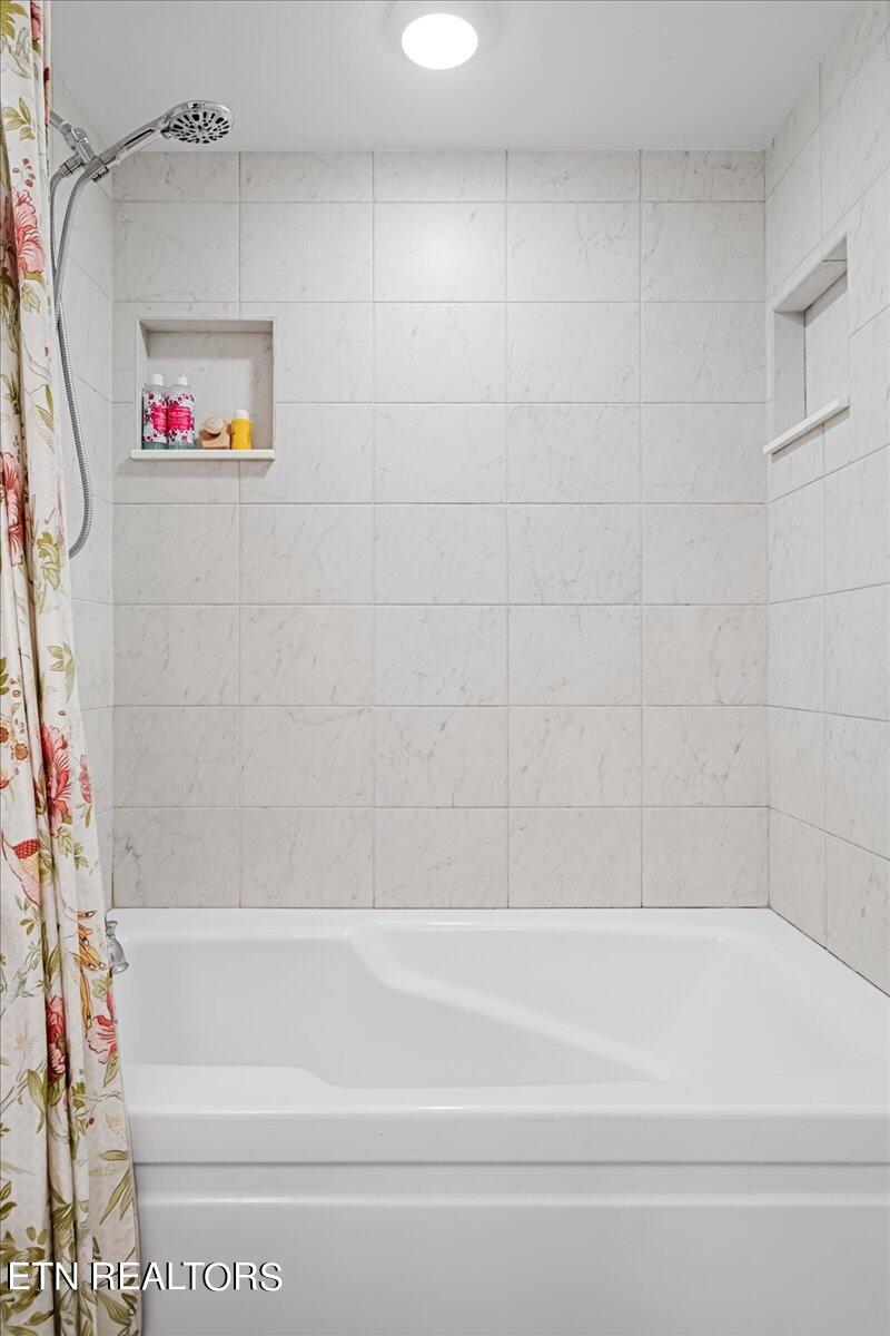 1400 Kenesaw Ave, 11K