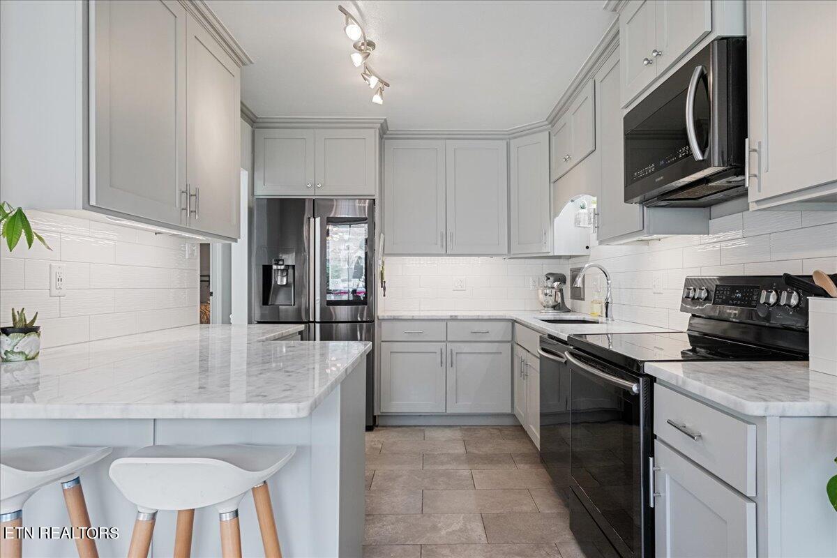 1400 Kenesaw Ave, 11K