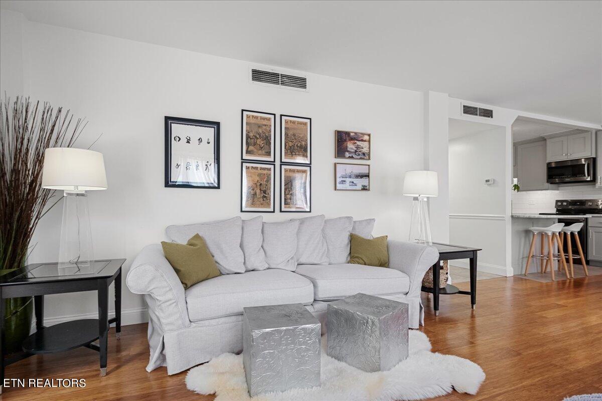 1400 Kenesaw Ave, 11K