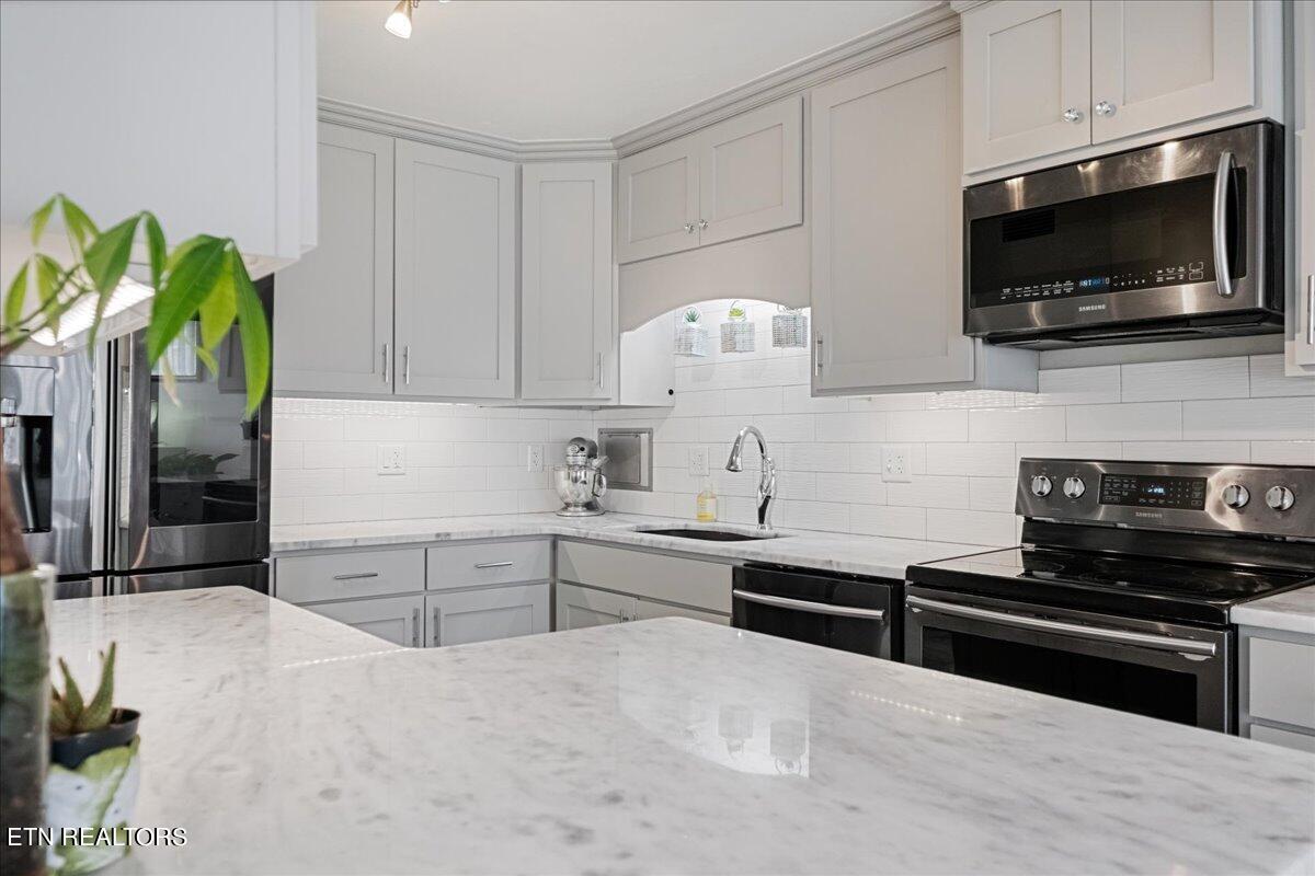 1400 Kenesaw Ave, 11K