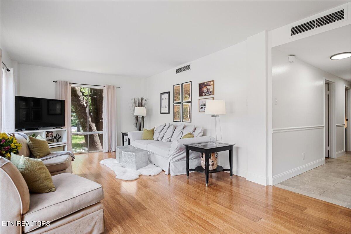 1400 Kenesaw Ave, 11K