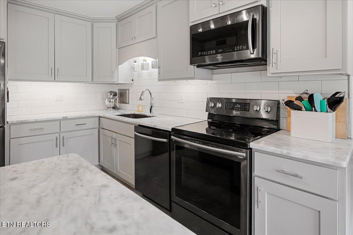 1400 Kenesaw Ave, 11K