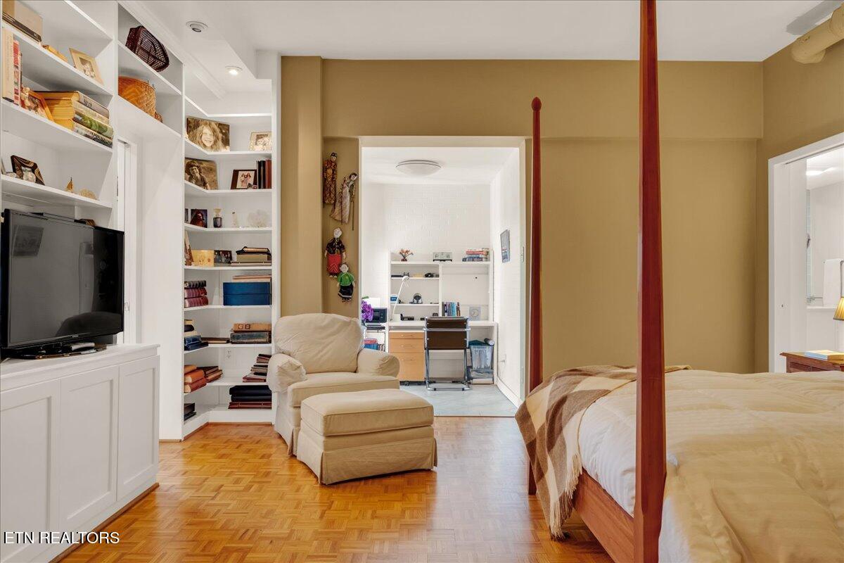 1400 Kenesaw Ave, 13R