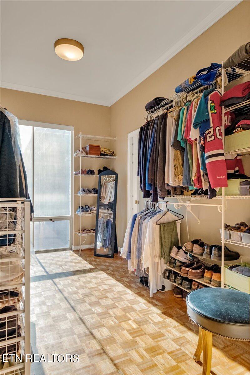 1400 Kenesaw Ave, 13R