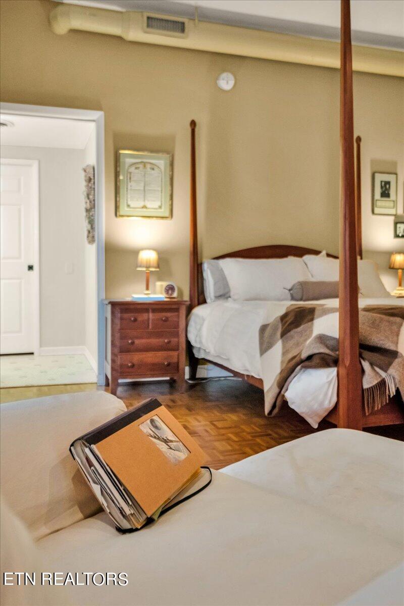 1400 Kenesaw Ave, 13R