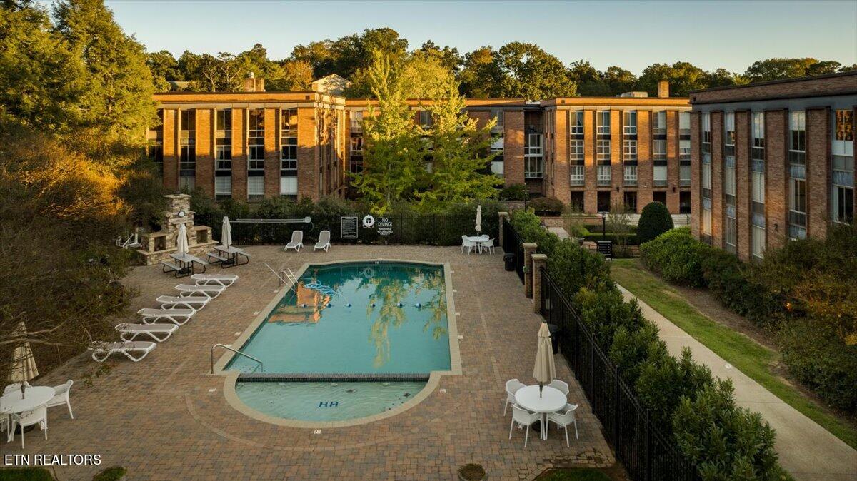 1400 Kenesaw Ave, 13R