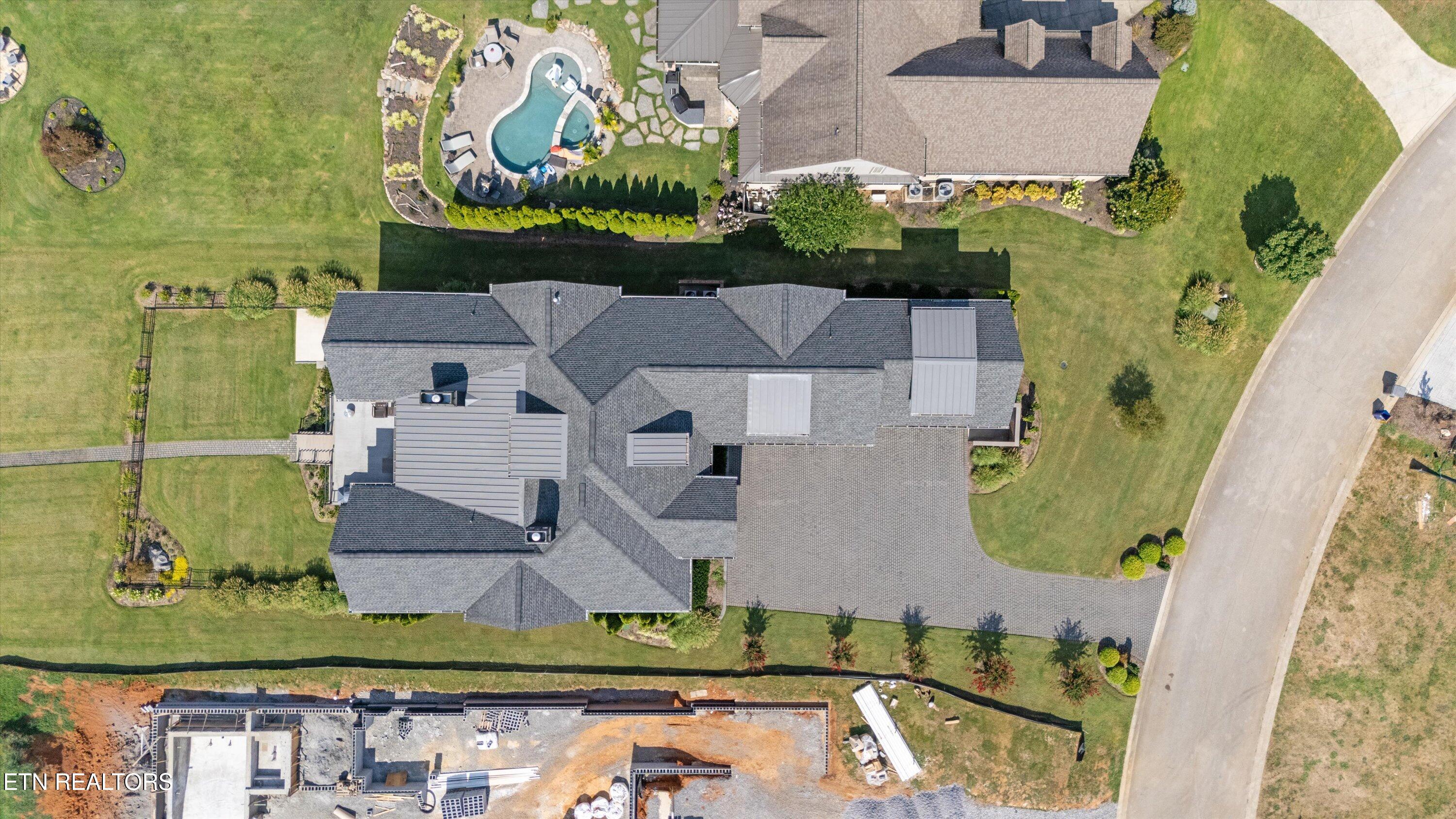 3738 Edgewater Way