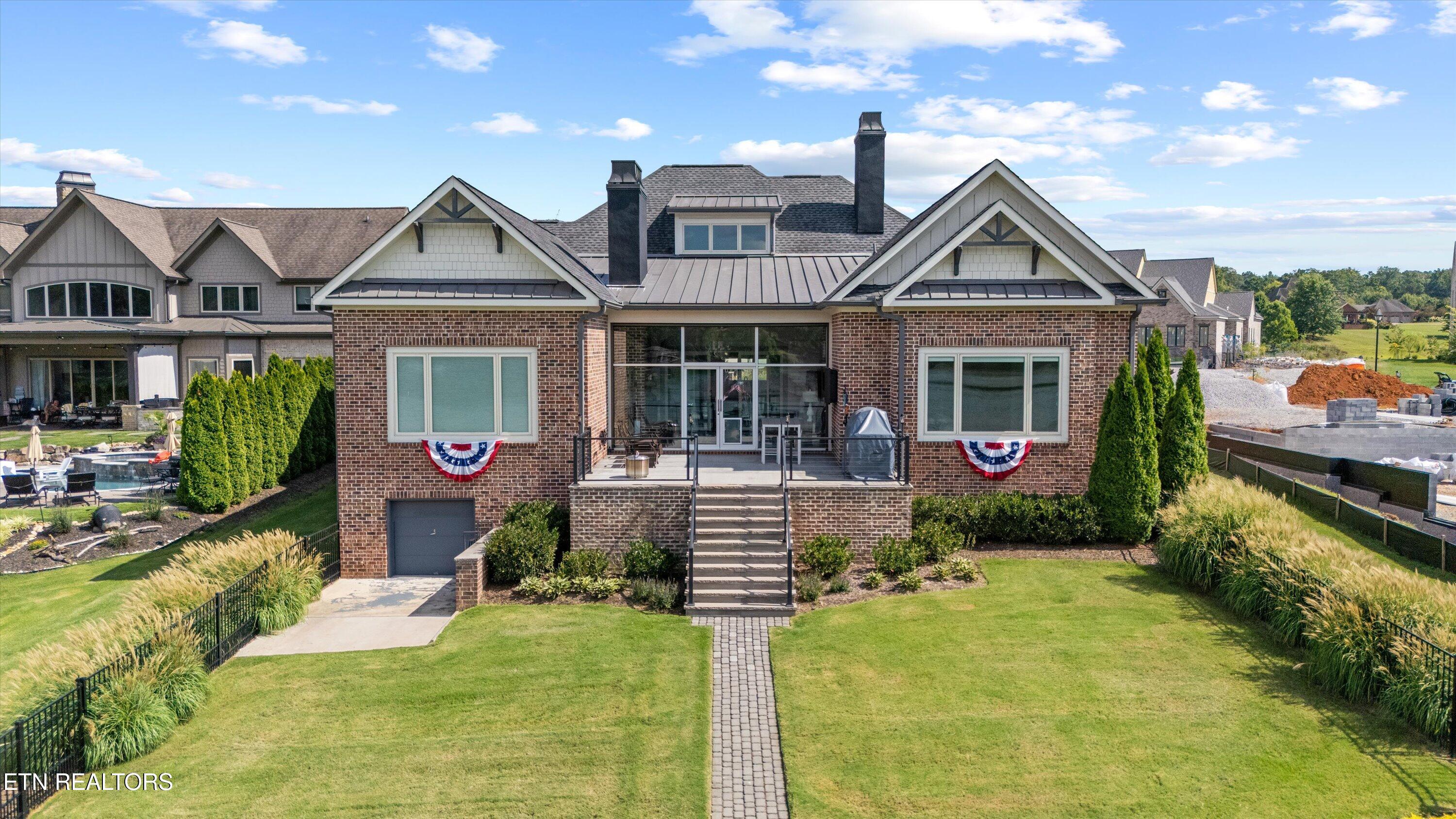 3738 Edgewater Way