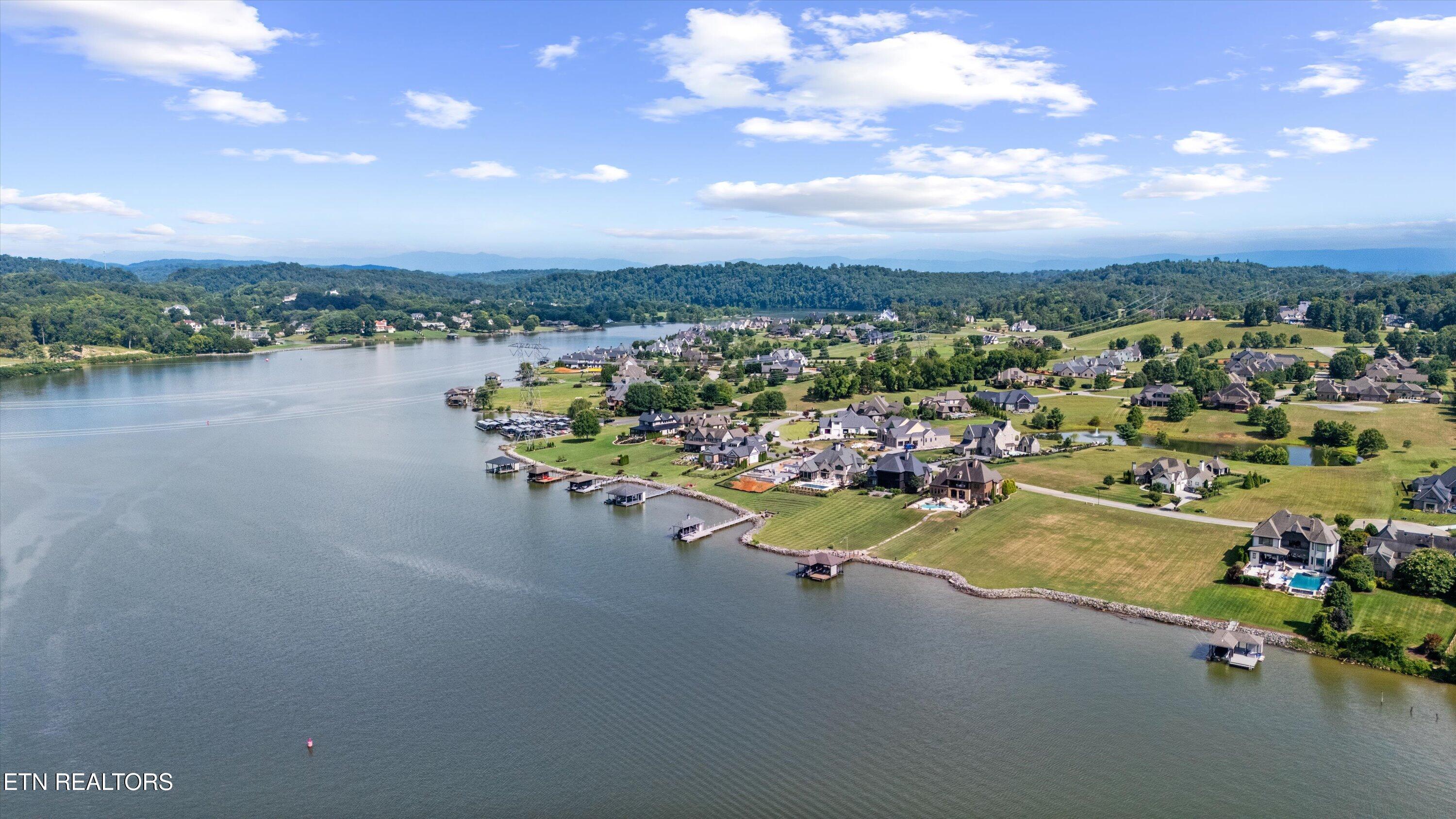 3738 Edgewater Way