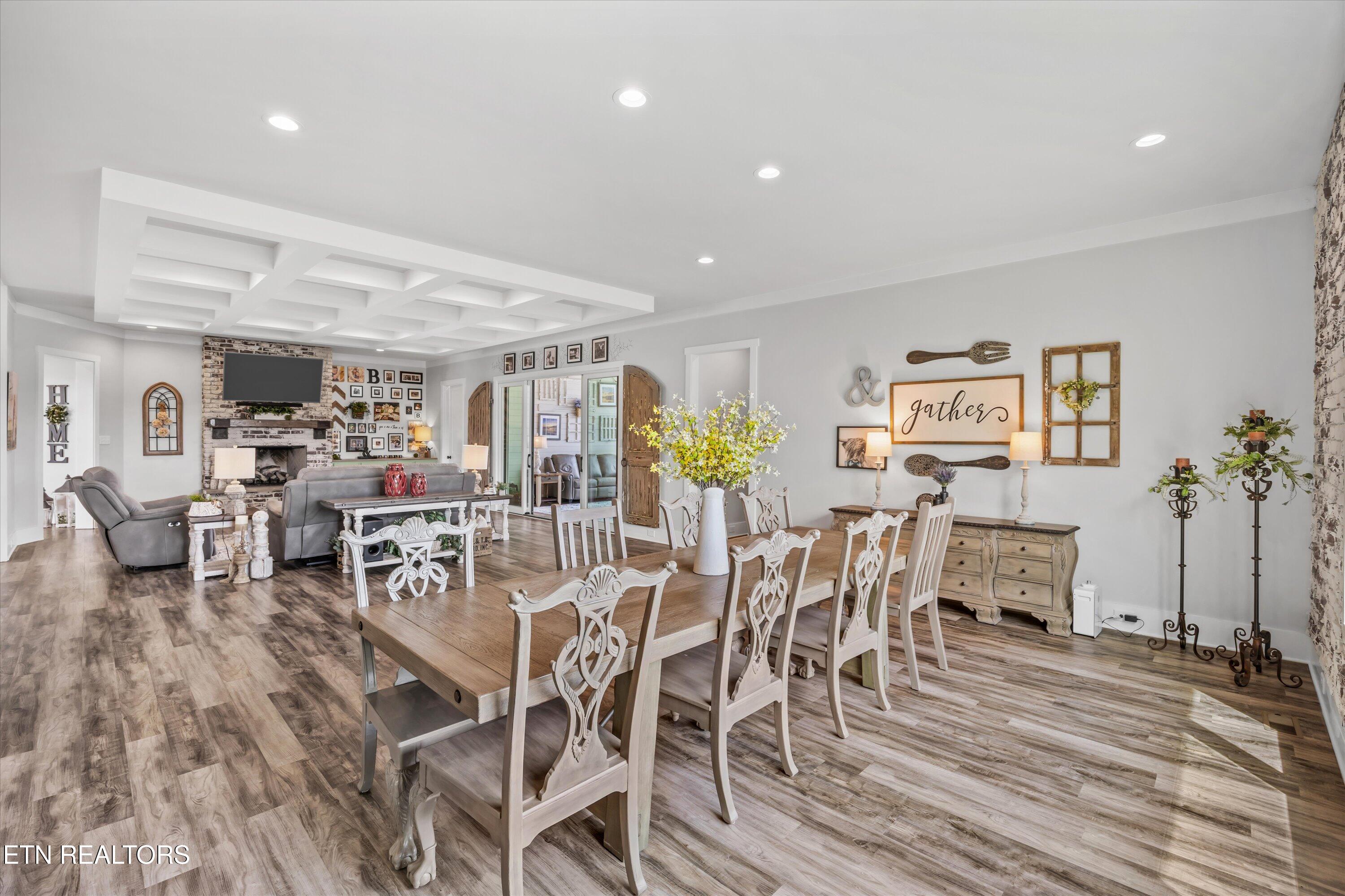 3738 Edgewater Way