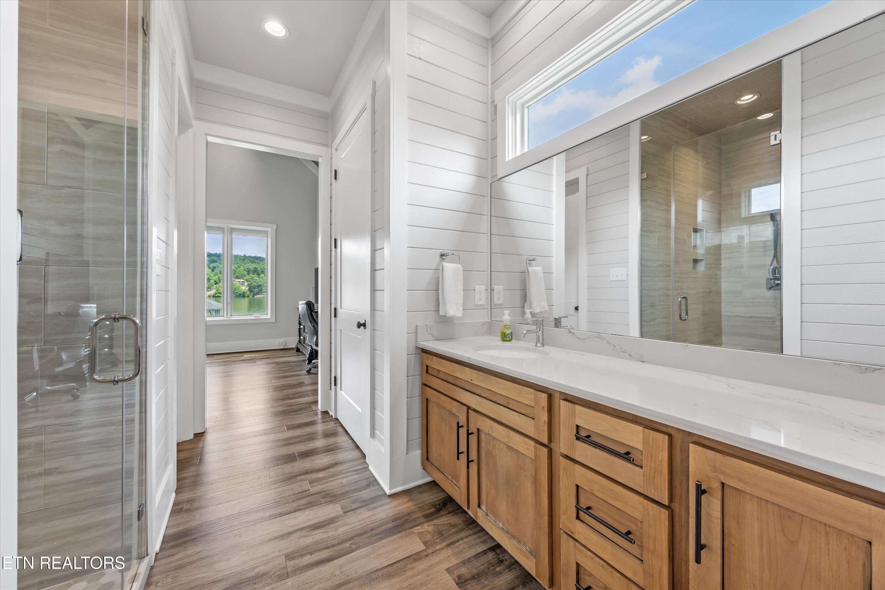 3738 Edgewater Way