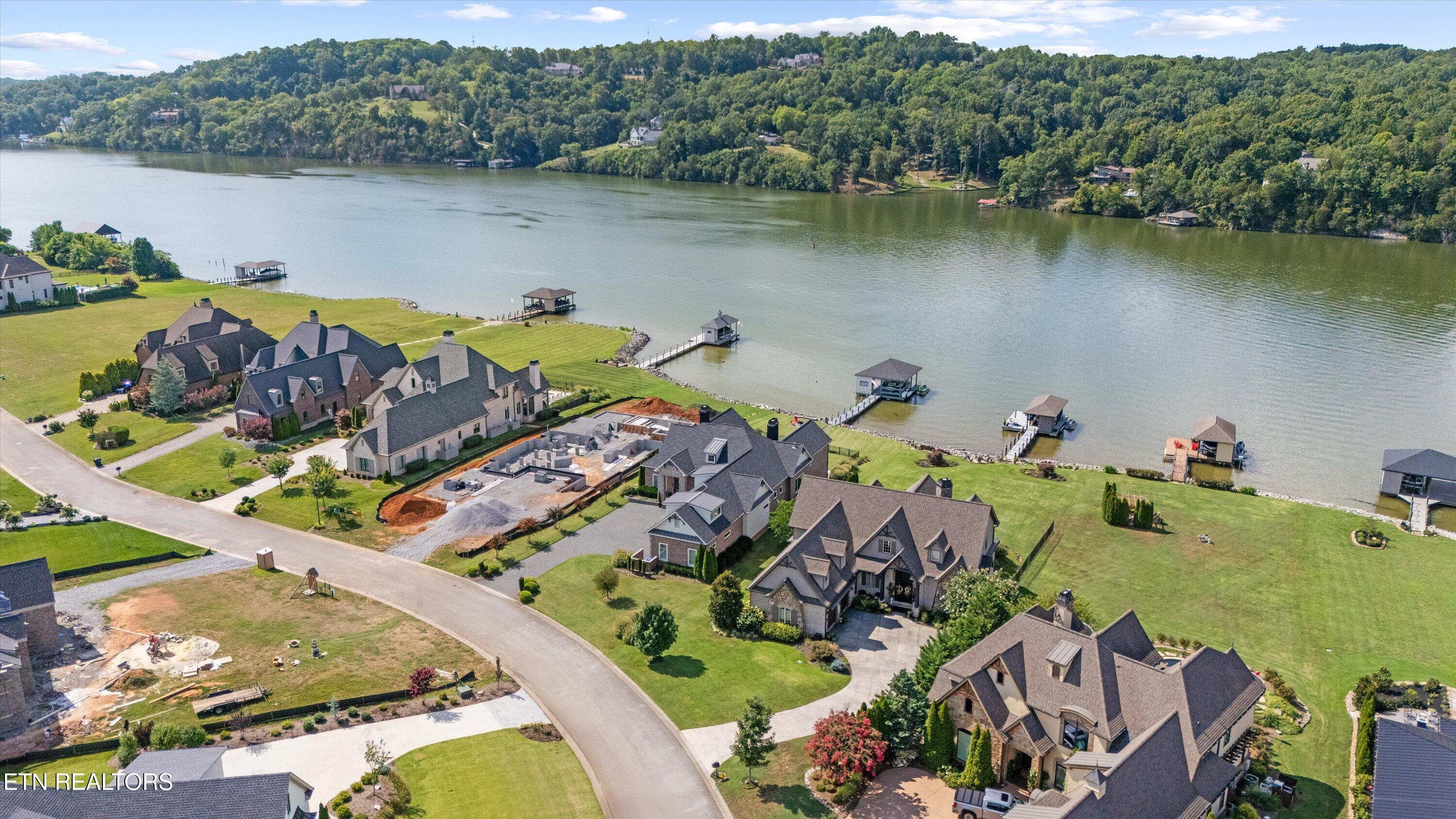 3738 Edgewater Way