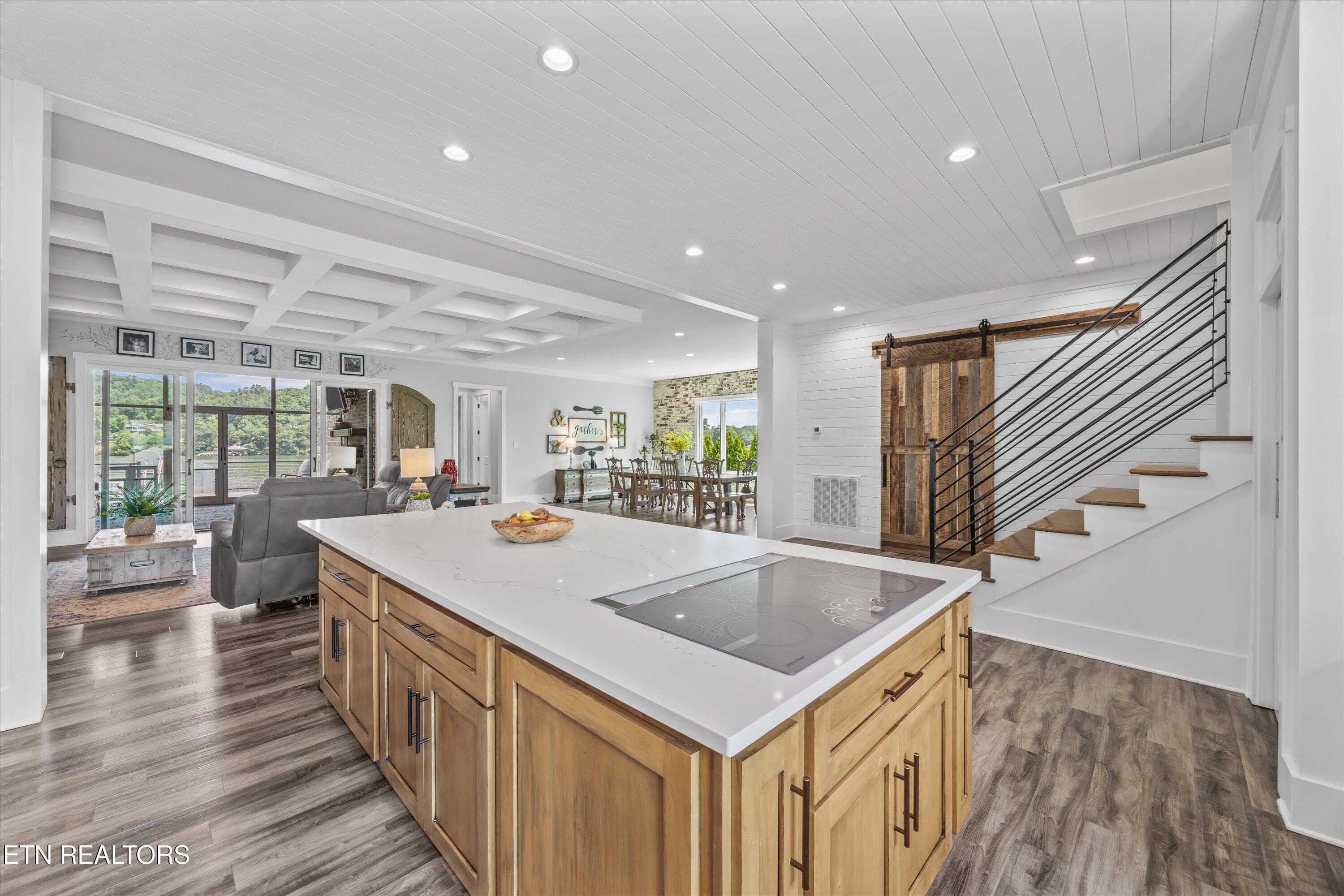 3738 Edgewater Way