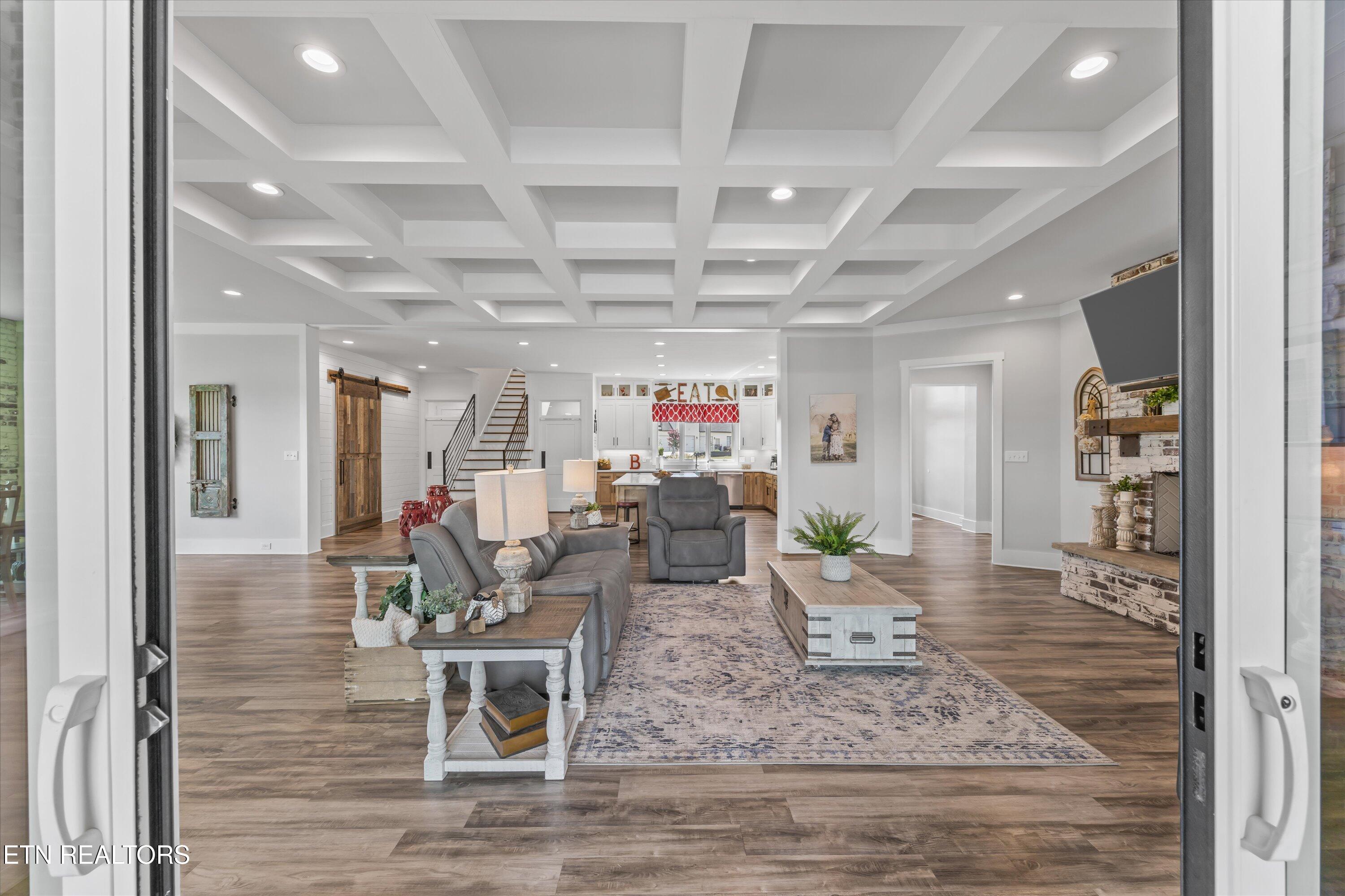 3738 Edgewater Way