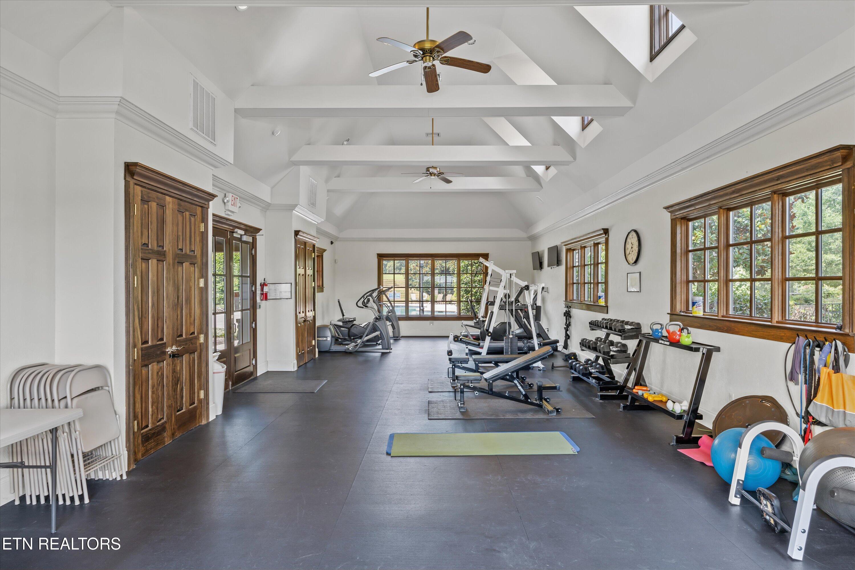 3738 Edgewater Way