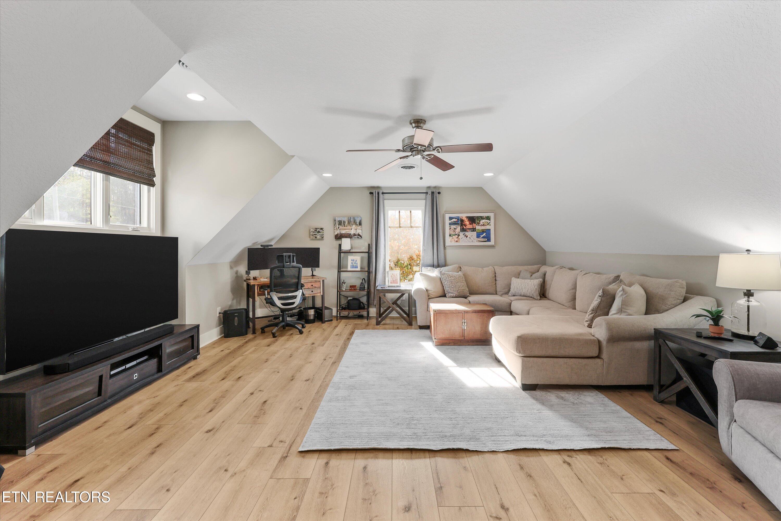 9187 Old Maynardville Pike