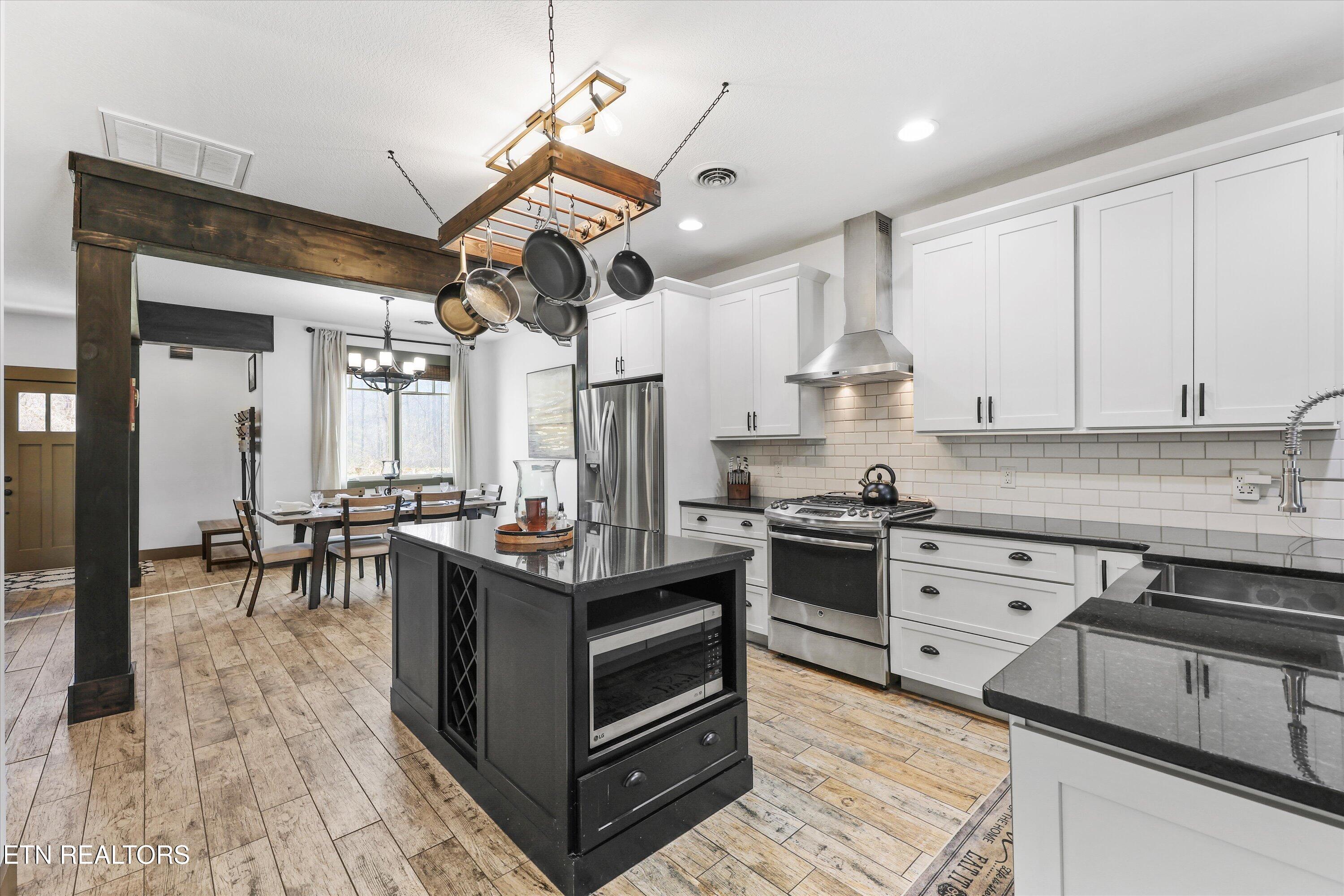 9187 Old Maynardville Pike