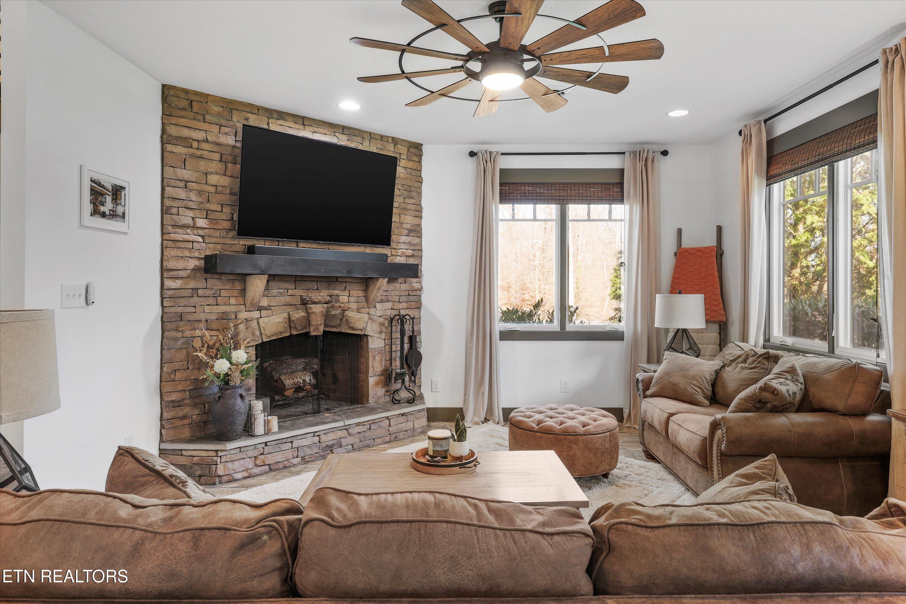 9187 Old Maynardville Pike