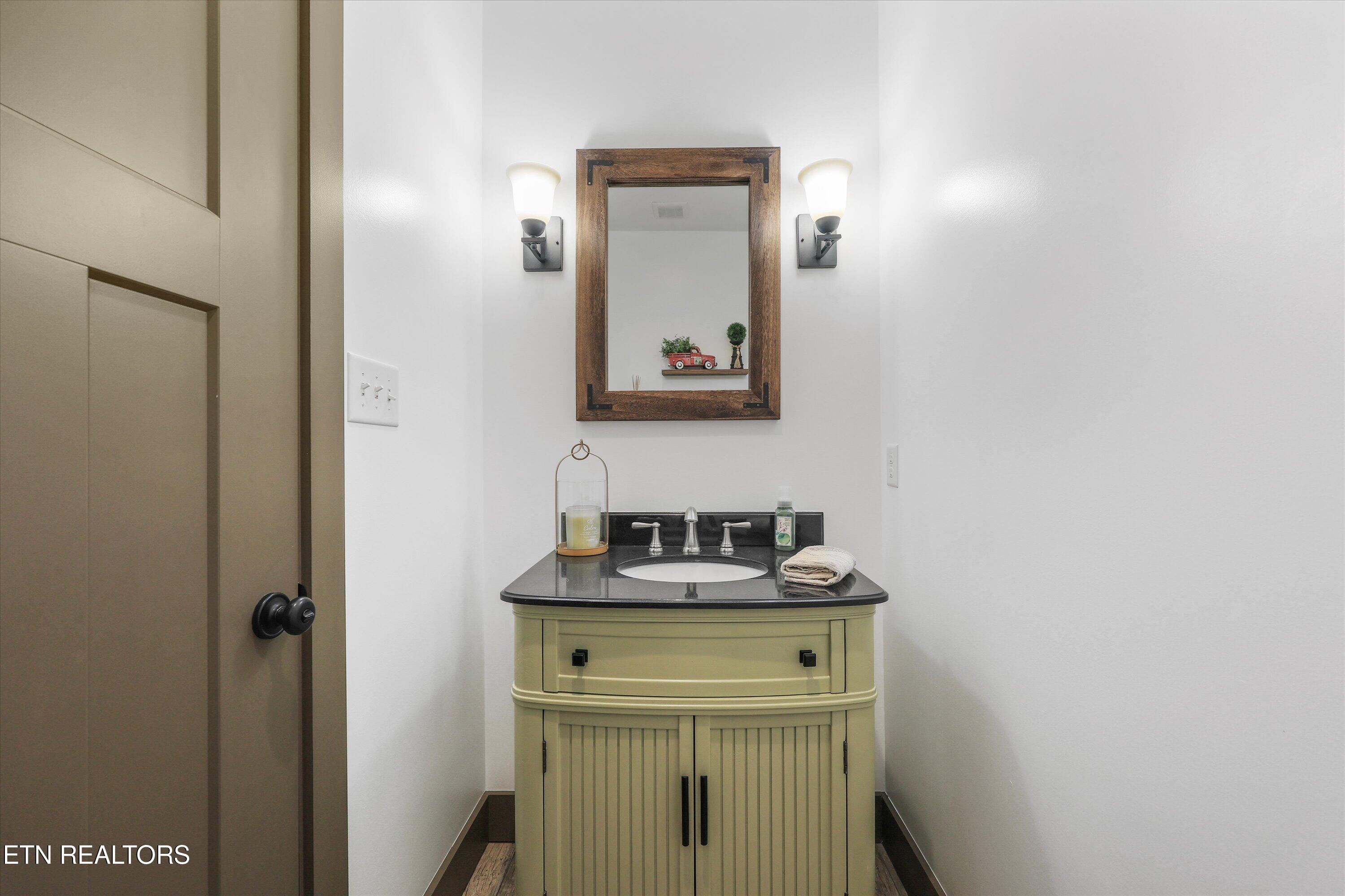 9187 Old Maynardville Pike