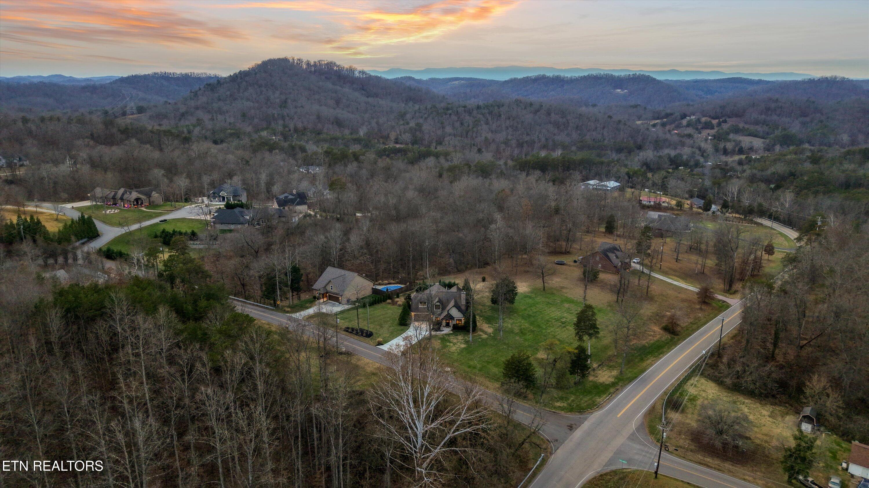 9187 Old Maynardville Pike