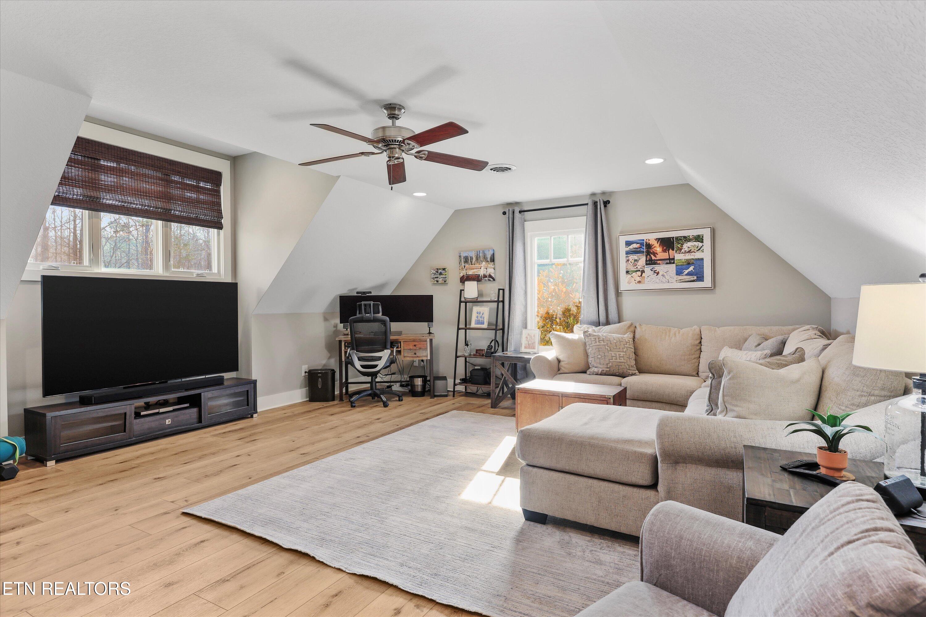 9187 Old Maynardville Pike