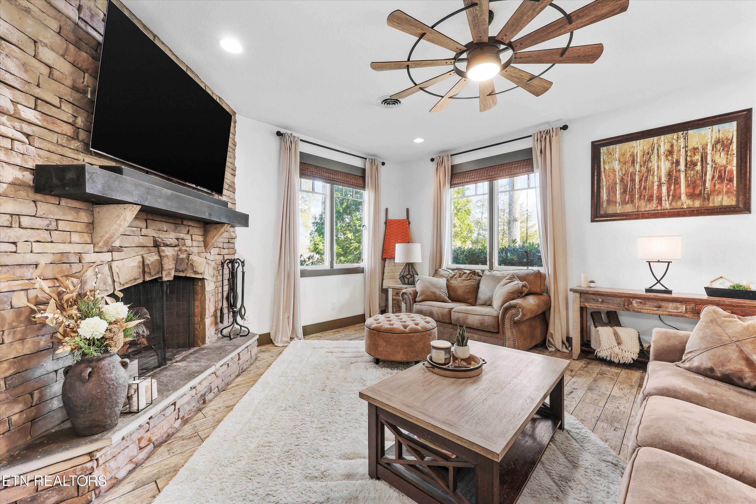 9187 Old Maynardville Pike