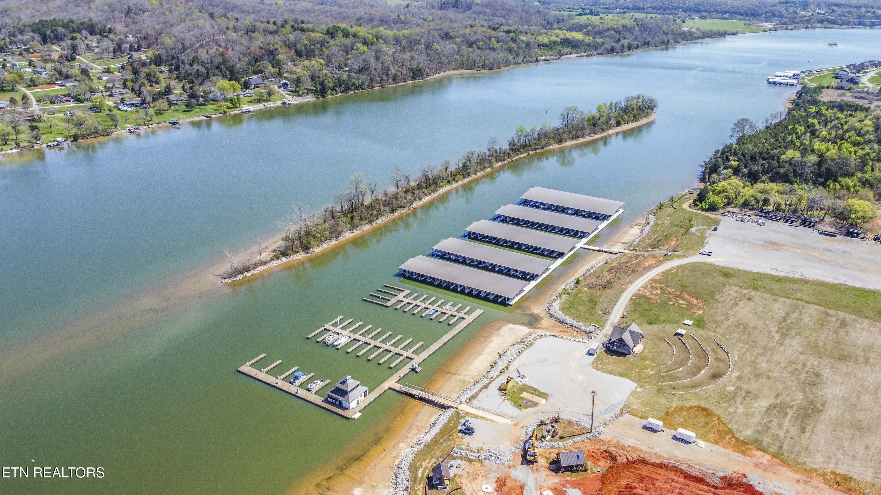 687 River Bank Tr