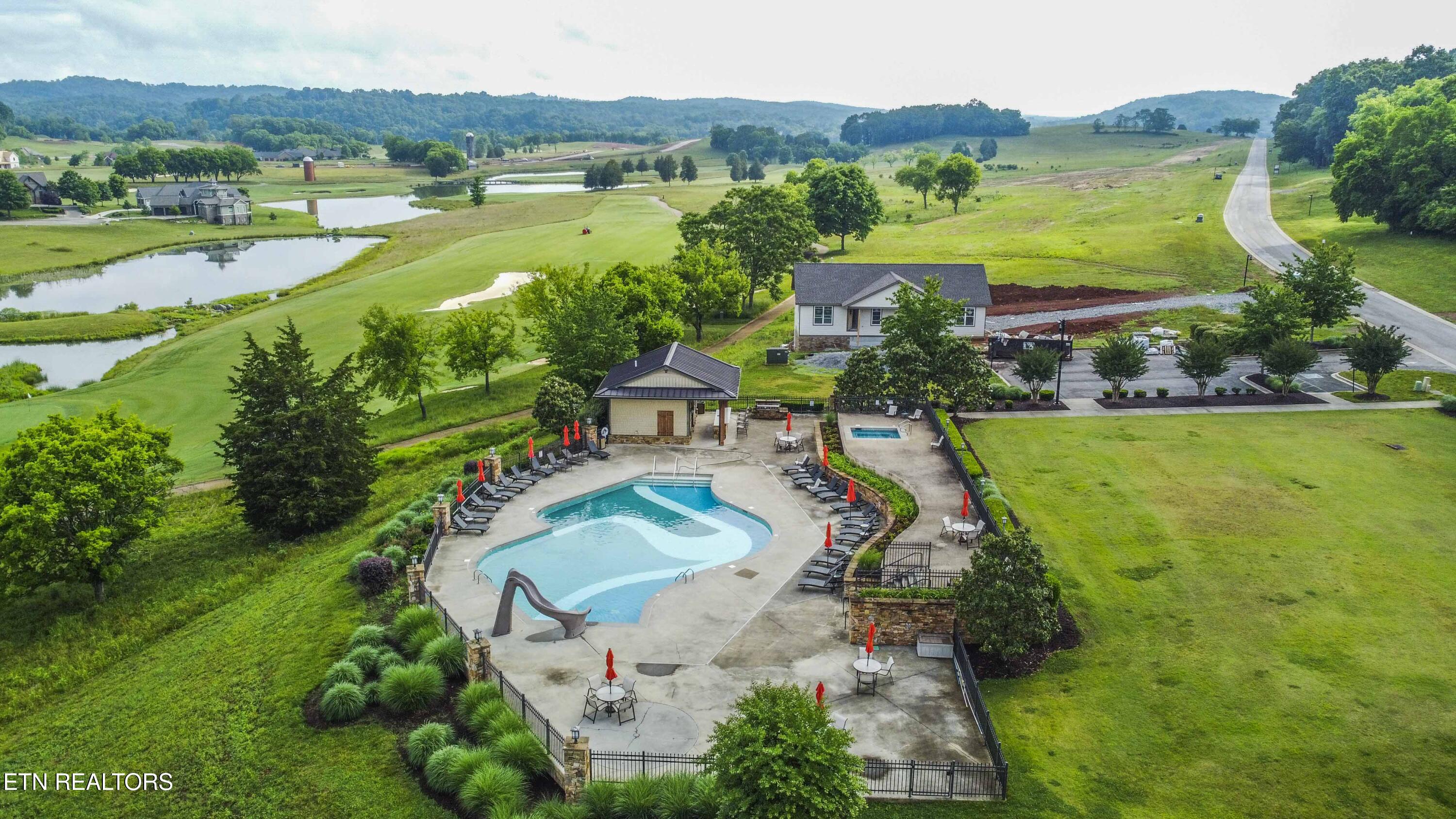 687 River Bank Tr