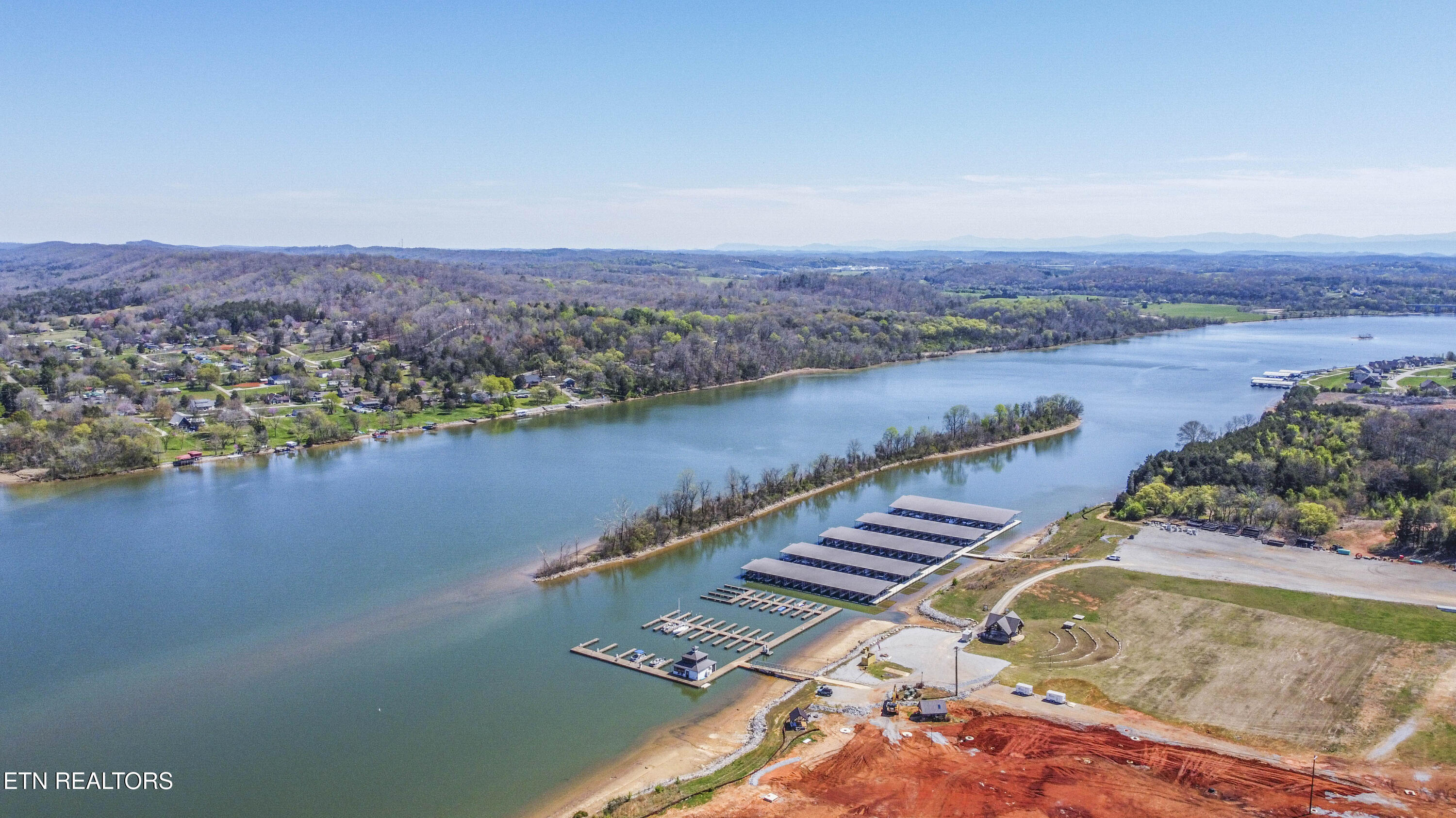 687 River Bank Tr