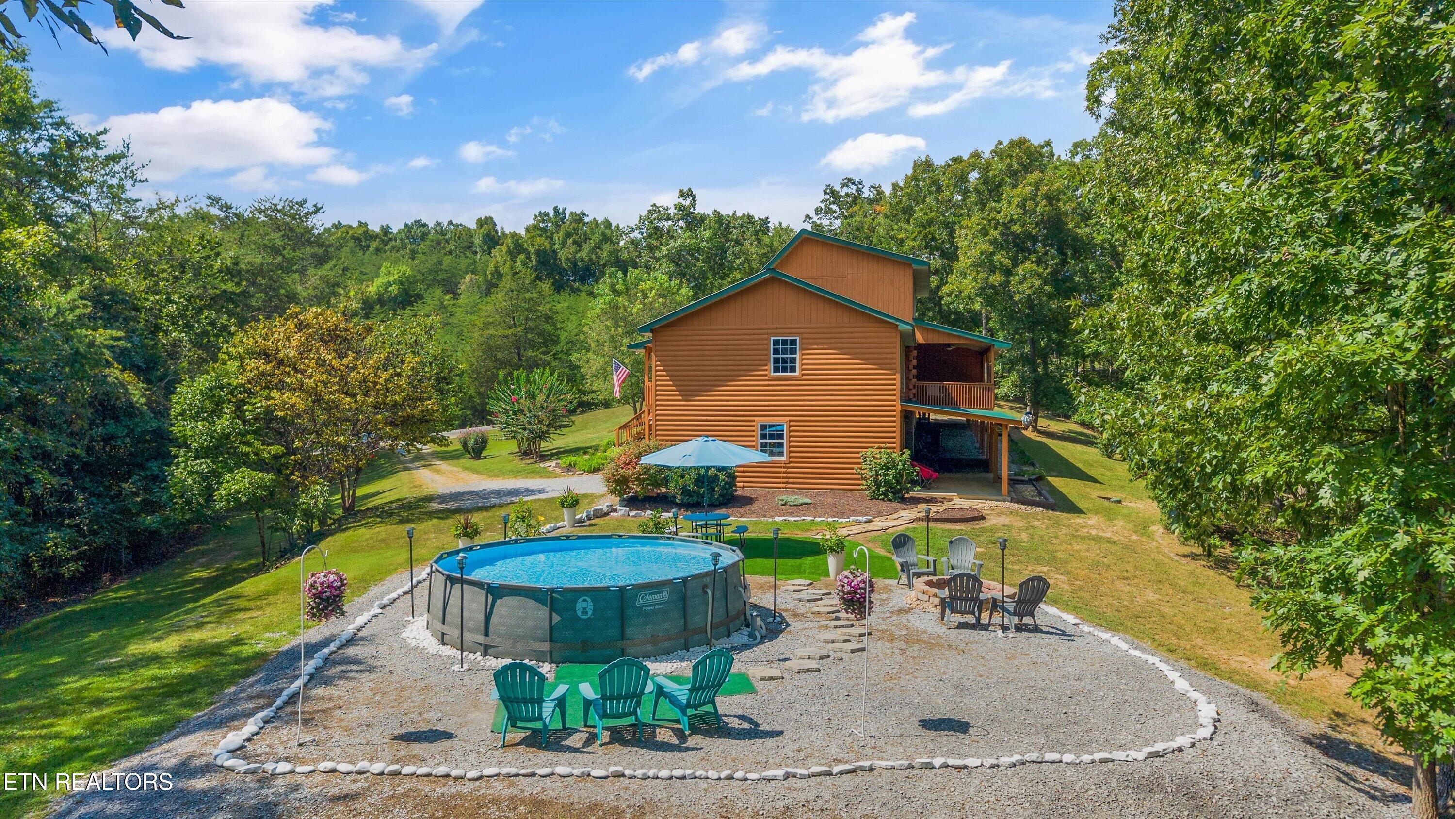 2516 Edgewater Lane