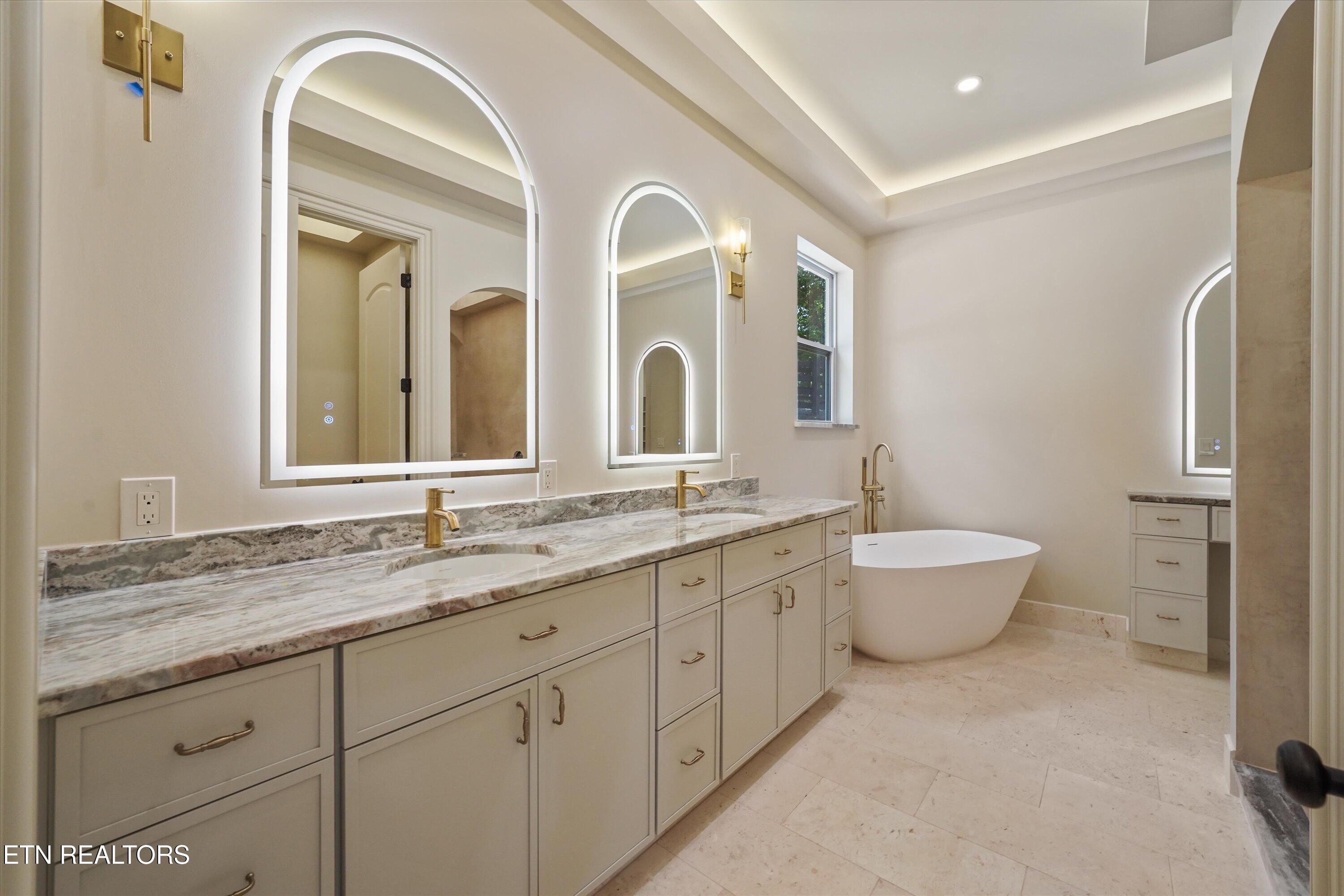 4717 Colonial Harbor Drive